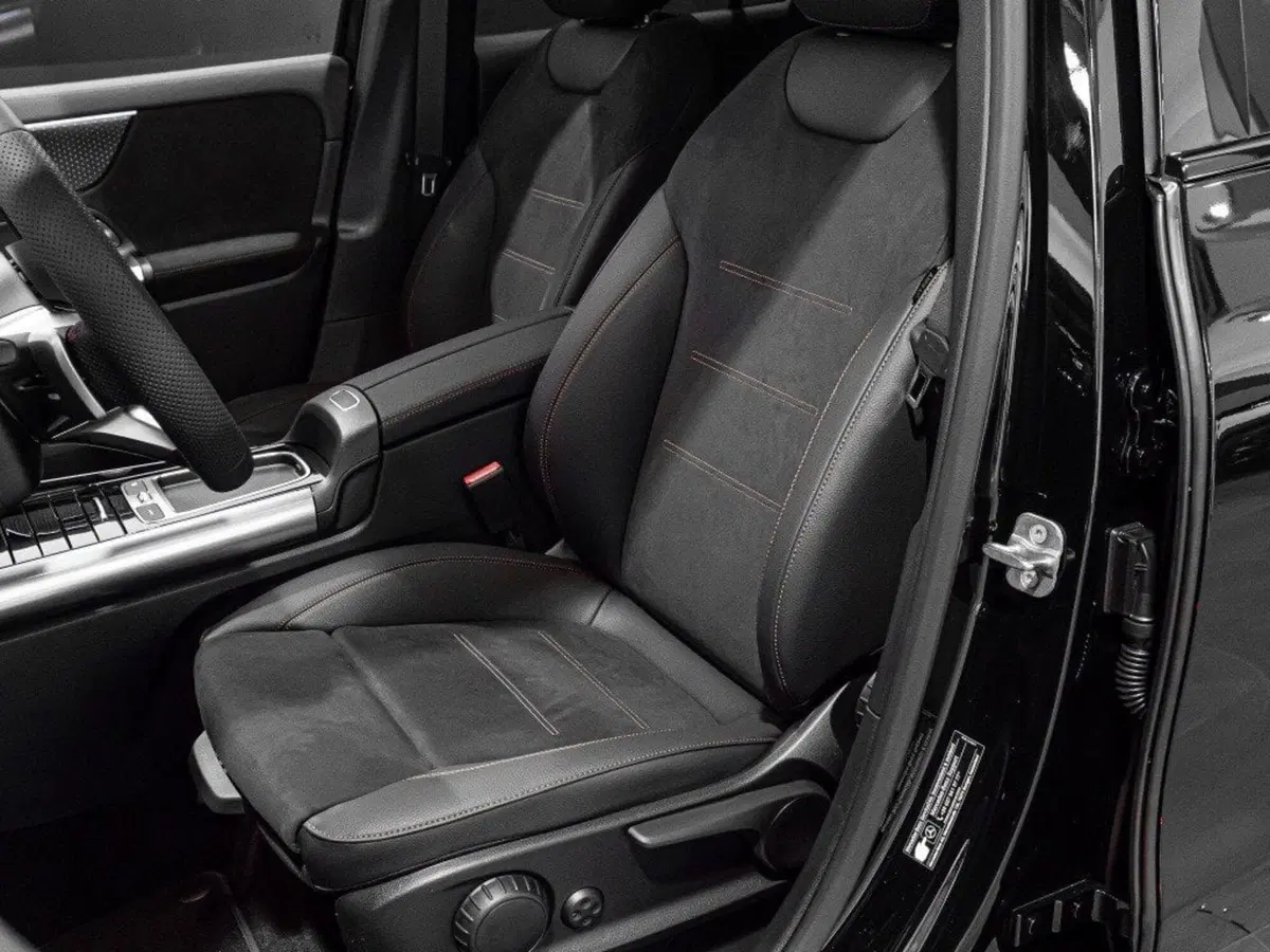 Mercedes-Benz GLA SUV nuova a Macerata (13)