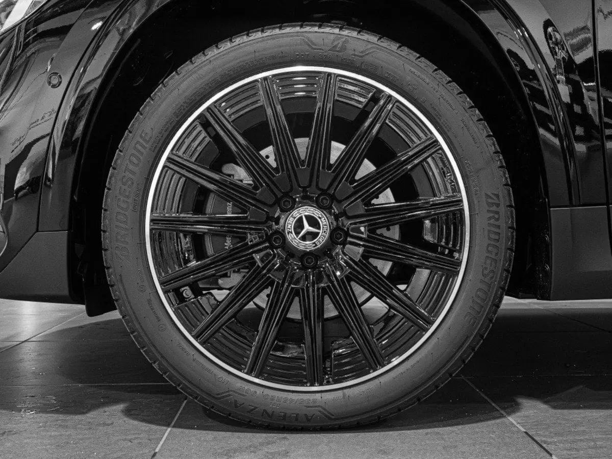 Mercedes-Benz GLA SUV nuova a Macerata (8)