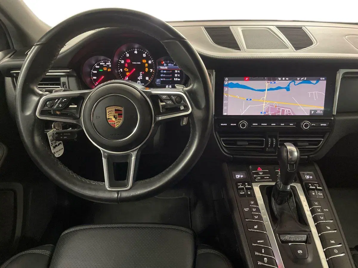 Porsche Macan usata a Macerata (11)