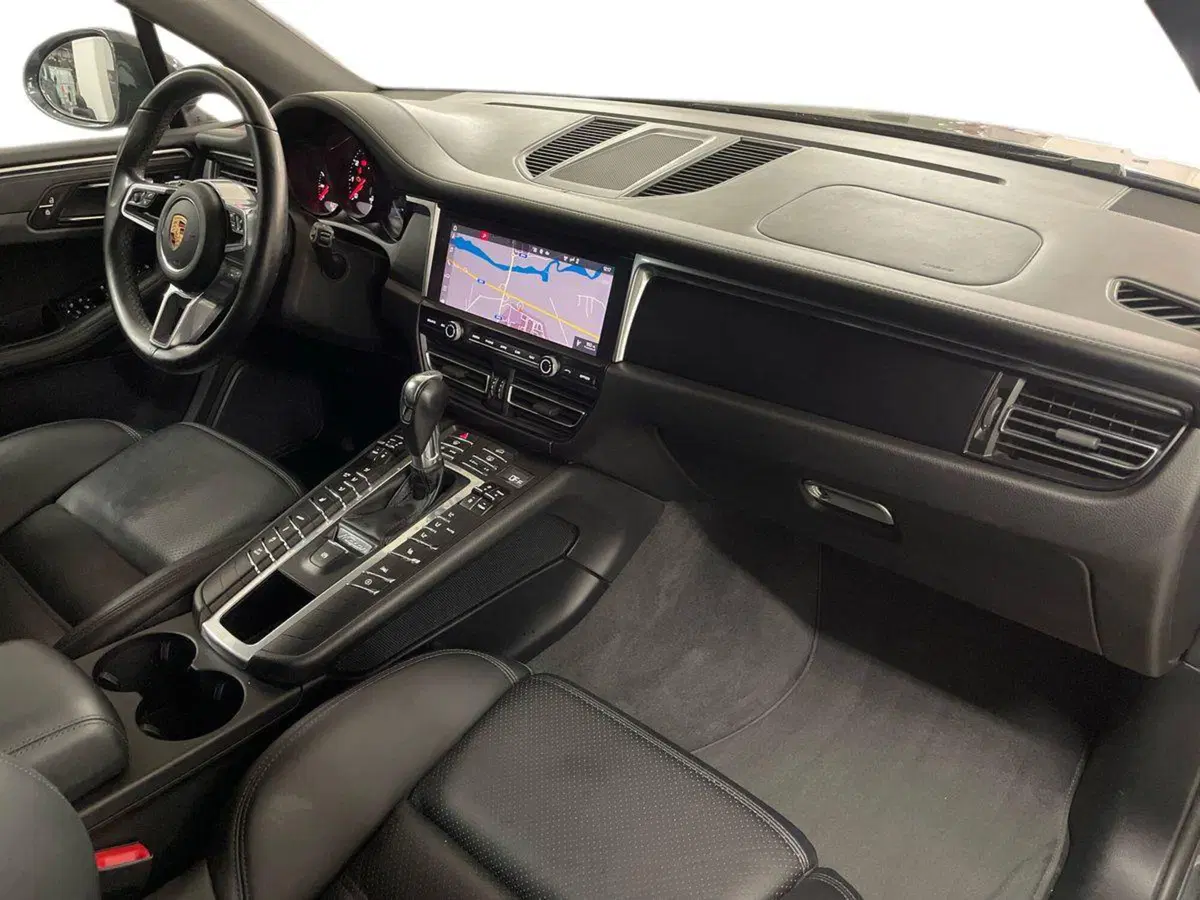 Porsche Macan usata a Macerata (12)