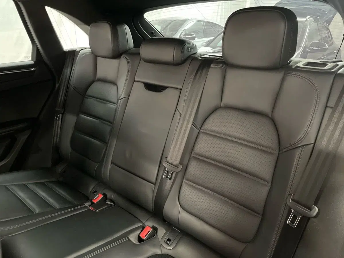 Porsche Macan usata a Macerata (13)
