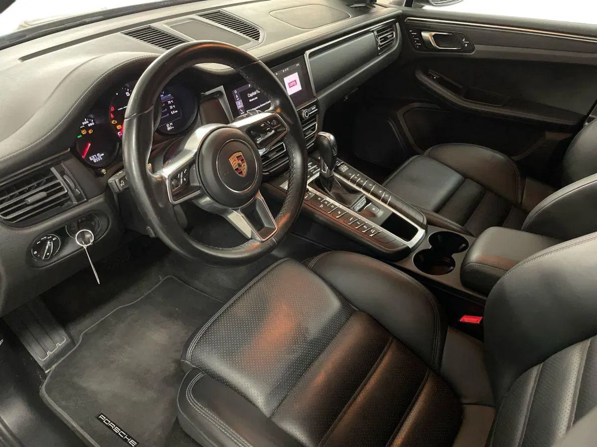 Porsche Macan usata a Macerata (16)