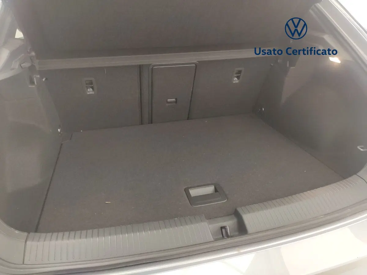 Volkswagen T-Roc usata a Avellino (16)
