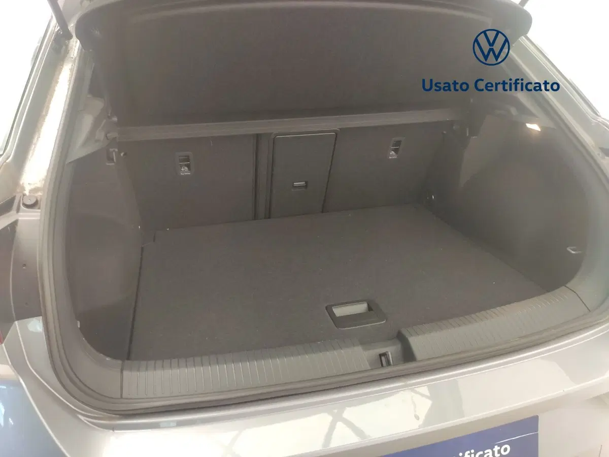 Volkswagen T-Roc usata a Avellino (17)