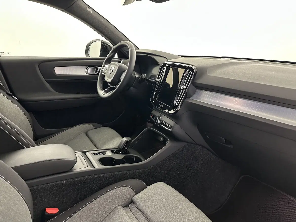 Volvo XC40 usata a Bergamo (10)
