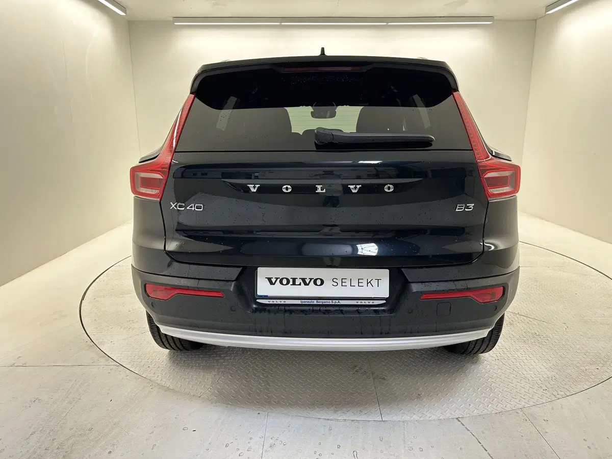 Volvo XC40 usata a Bergamo (7)