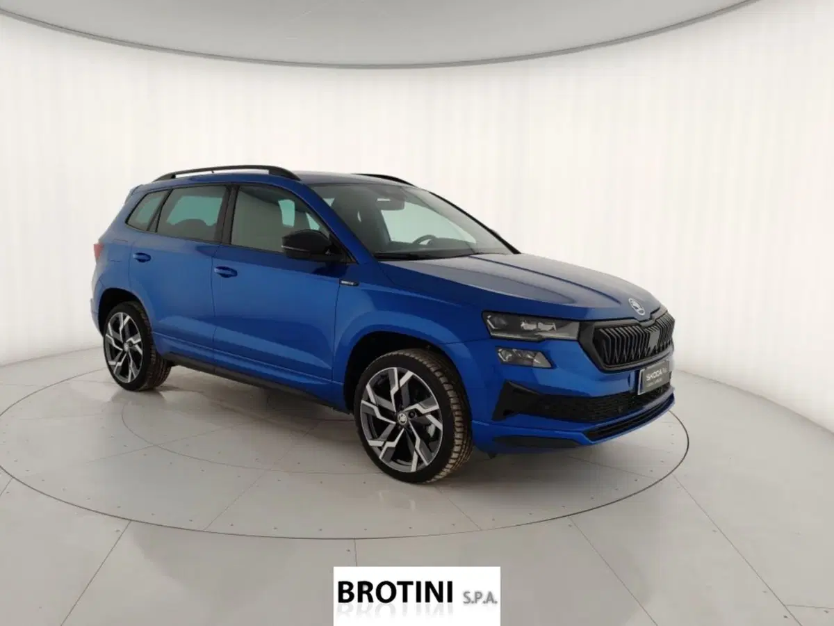 Skoda Karoq nuova a Massa-Carrara (4)