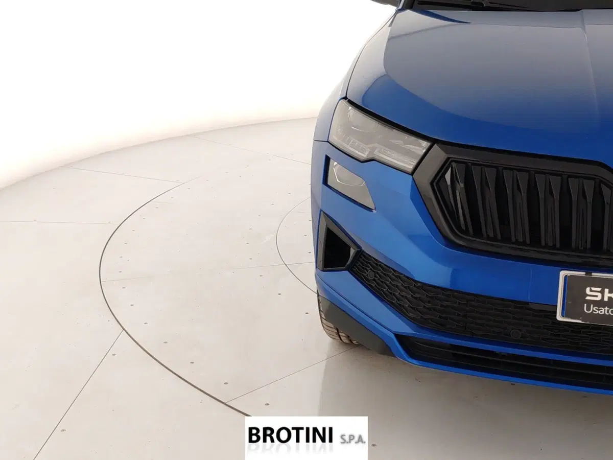 Skoda Karoq nuova a Massa-Carrara (5)