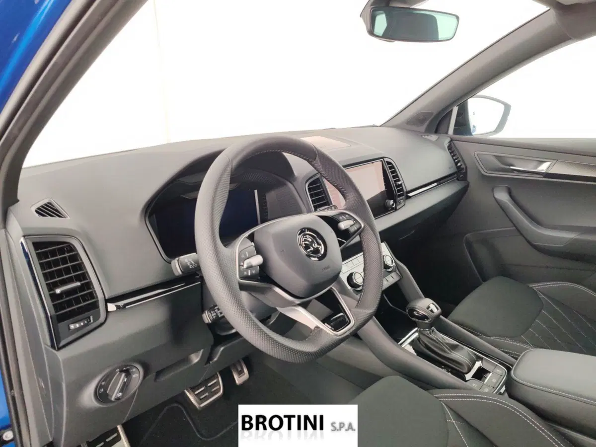 Skoda Karoq nuova a Massa-Carrara (8)