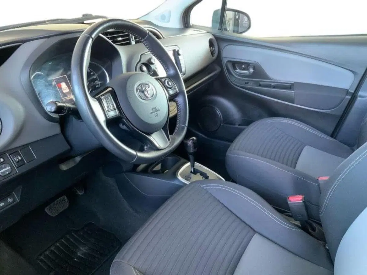 Toyota Yaris usata a Arezzo (8)