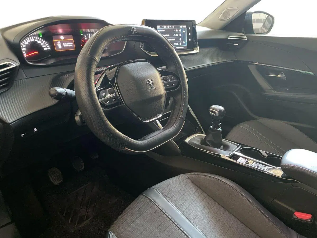 Peugeot 2008 usata a Salerno (9)