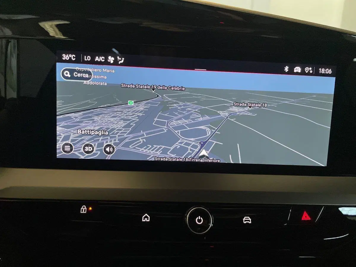 Opel Mokka nuova a Salerno (19)