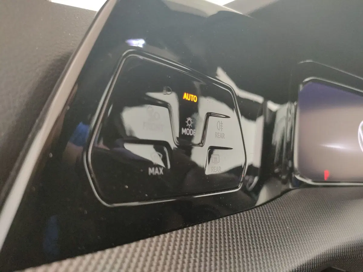 Volkswagen Golf usata a Napoli (13)