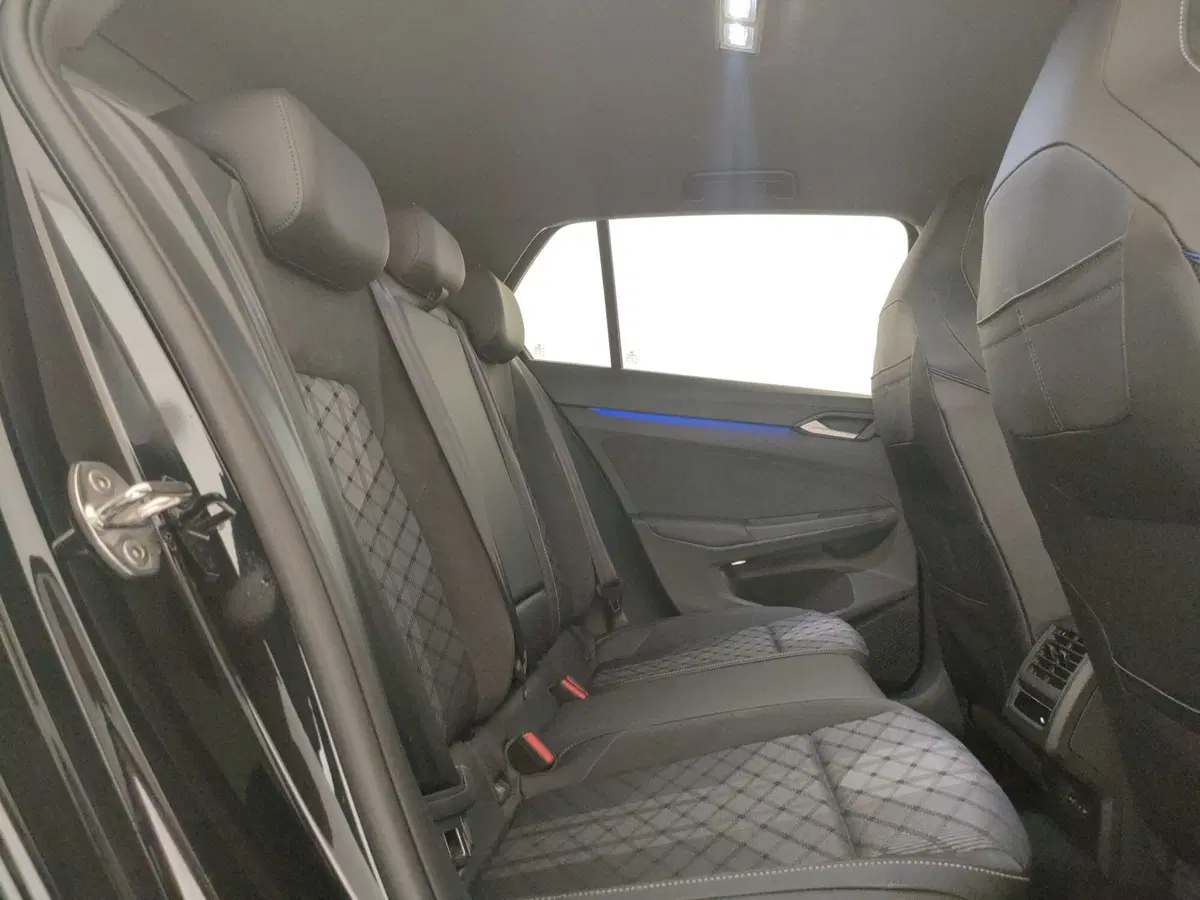 Volkswagen Golf usata a Napoli (9)