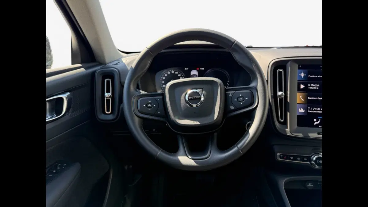 Volvo XC40 usata a Palermo (8)