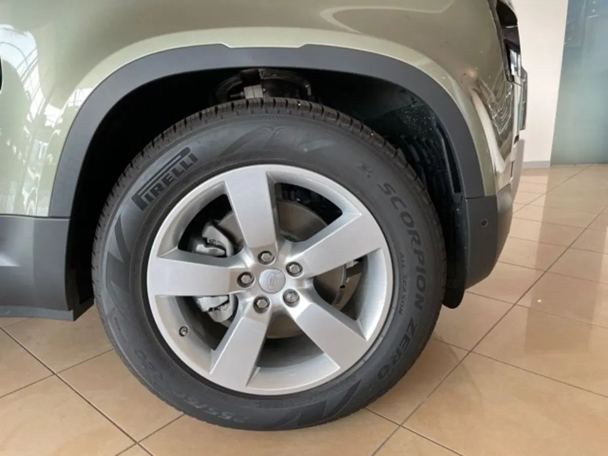 Land Rover Defender usata a Arezzo (9)