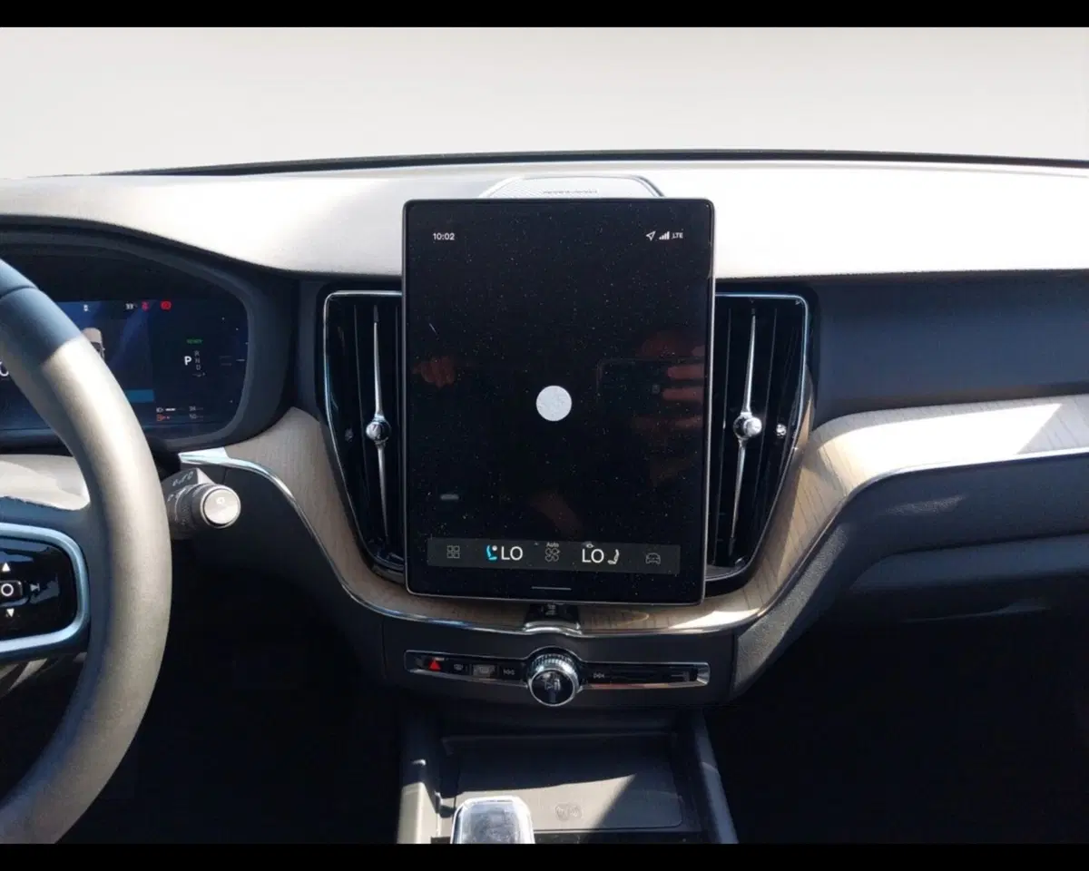 Volvo XC60 nuova a Bologna (11)
