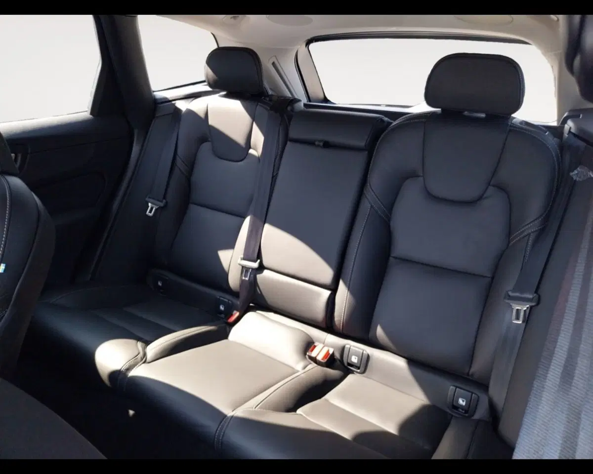 Volvo XC60 nuova a Bologna (13)
