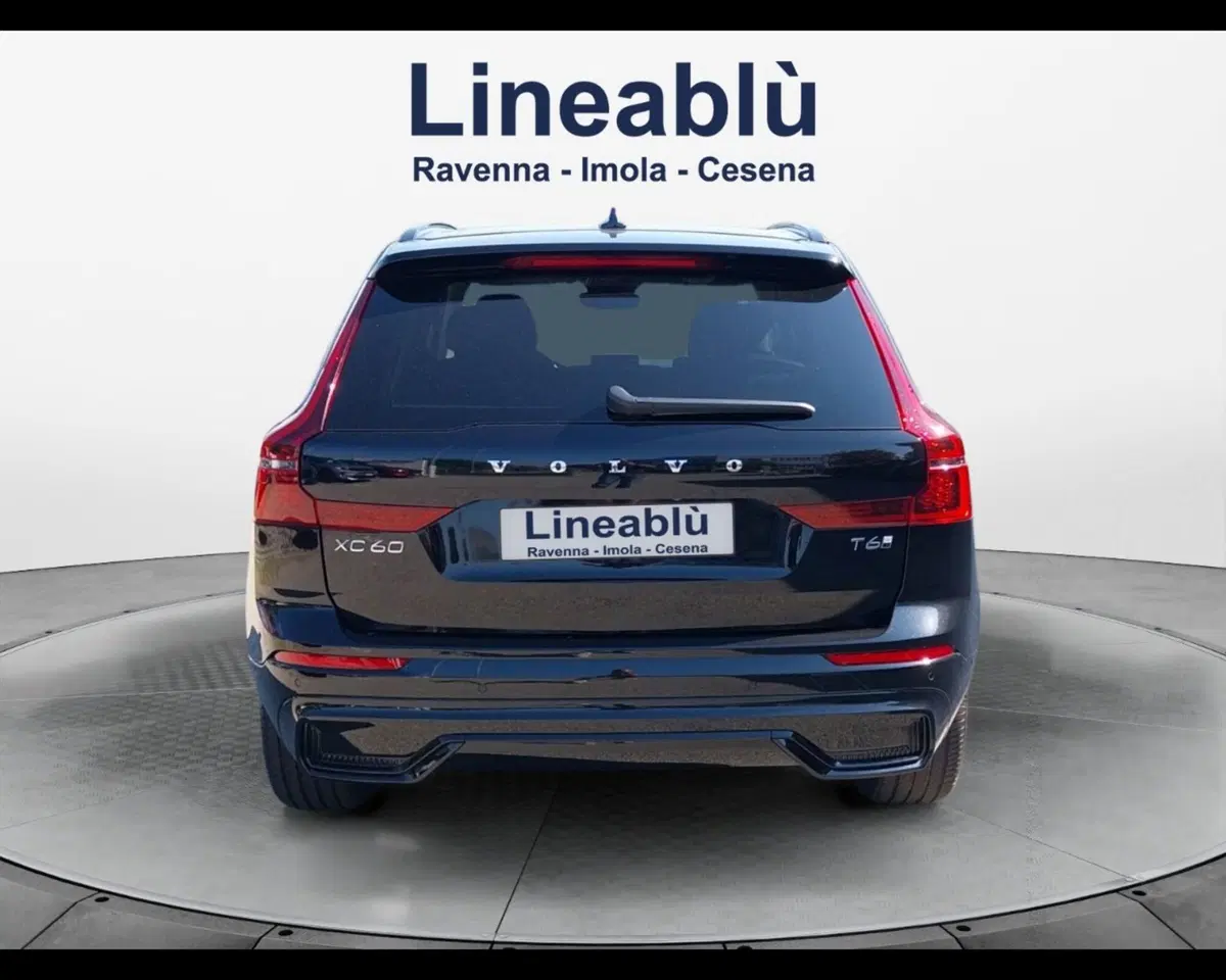 Volvo XC60 nuova a Bologna (4)