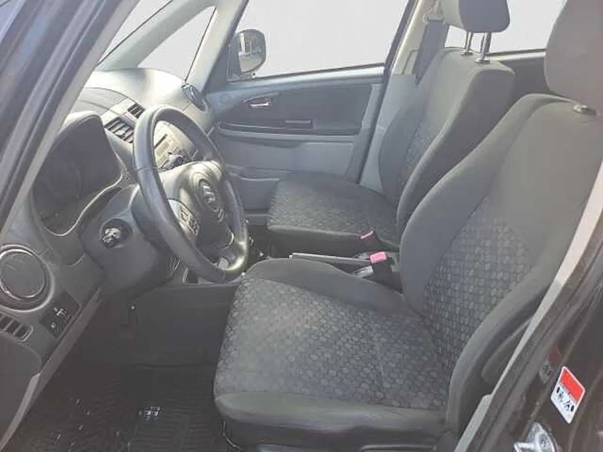 Suzuki SX4 usata a Venezia (10)