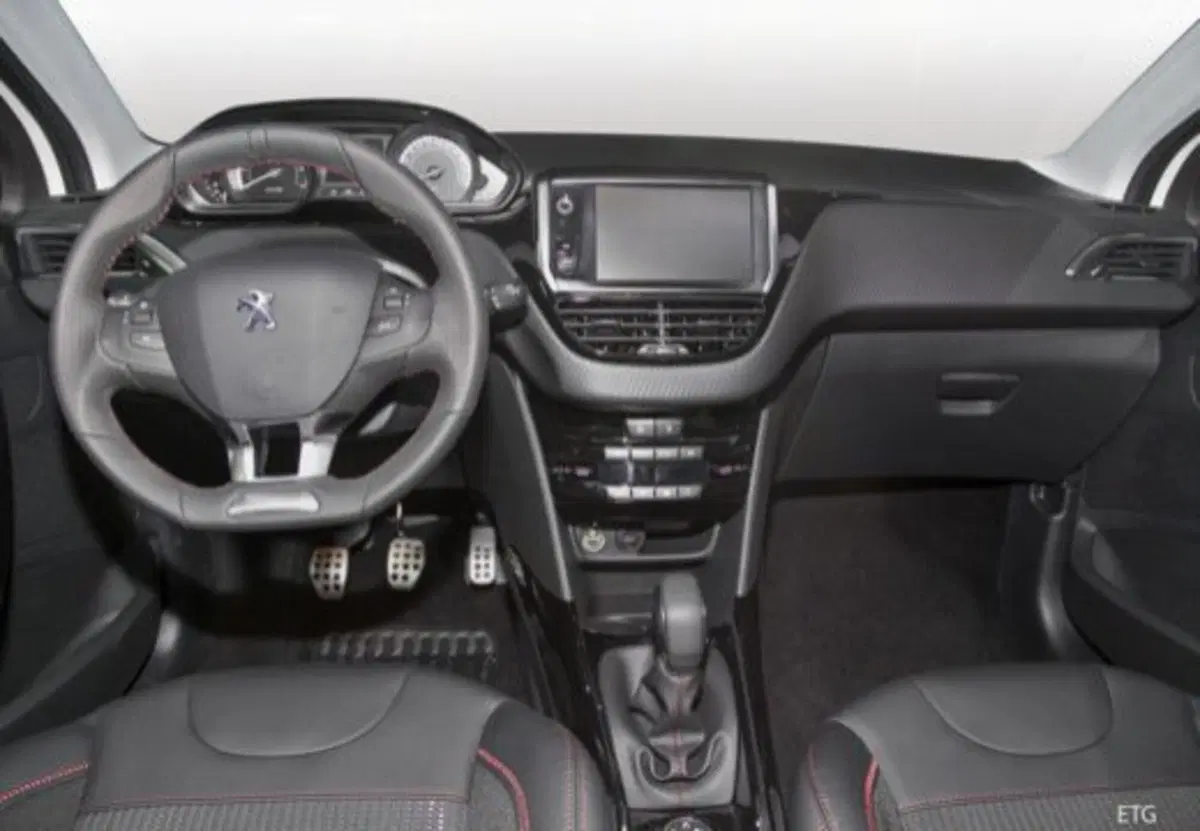 Peugeot 2008 usata a Salerno (17)