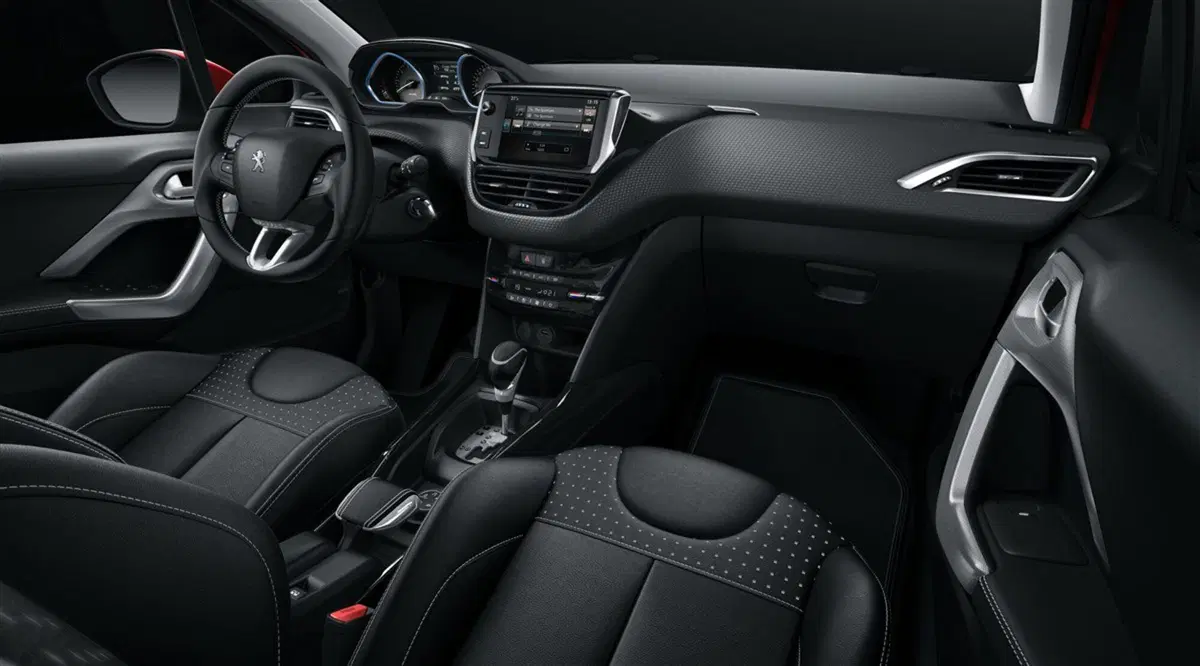 Peugeot 2008 usata a Salerno (8)