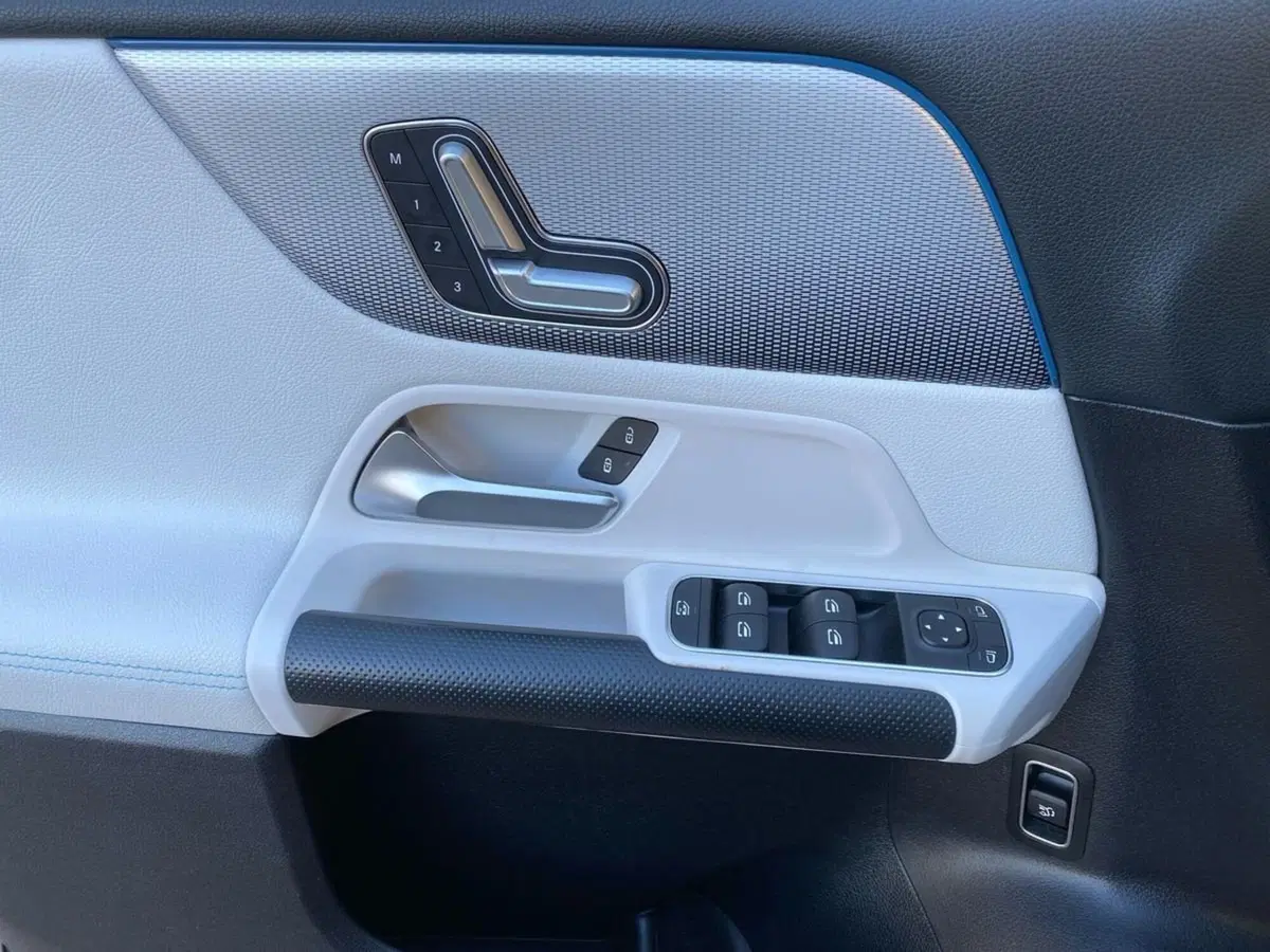 Mercedes-Benz GLB usata a Prato (19)