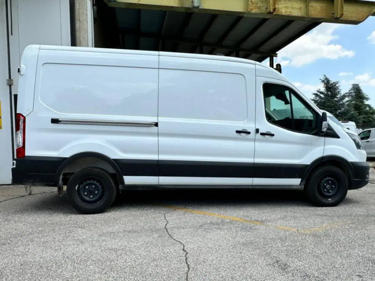 Ford Transit Furgone nuova a Salerno (9)