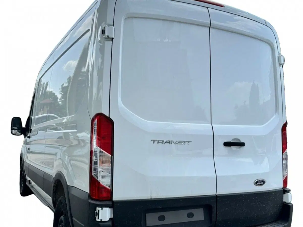 Ford Transit Furgone nuova a Salerno (4)