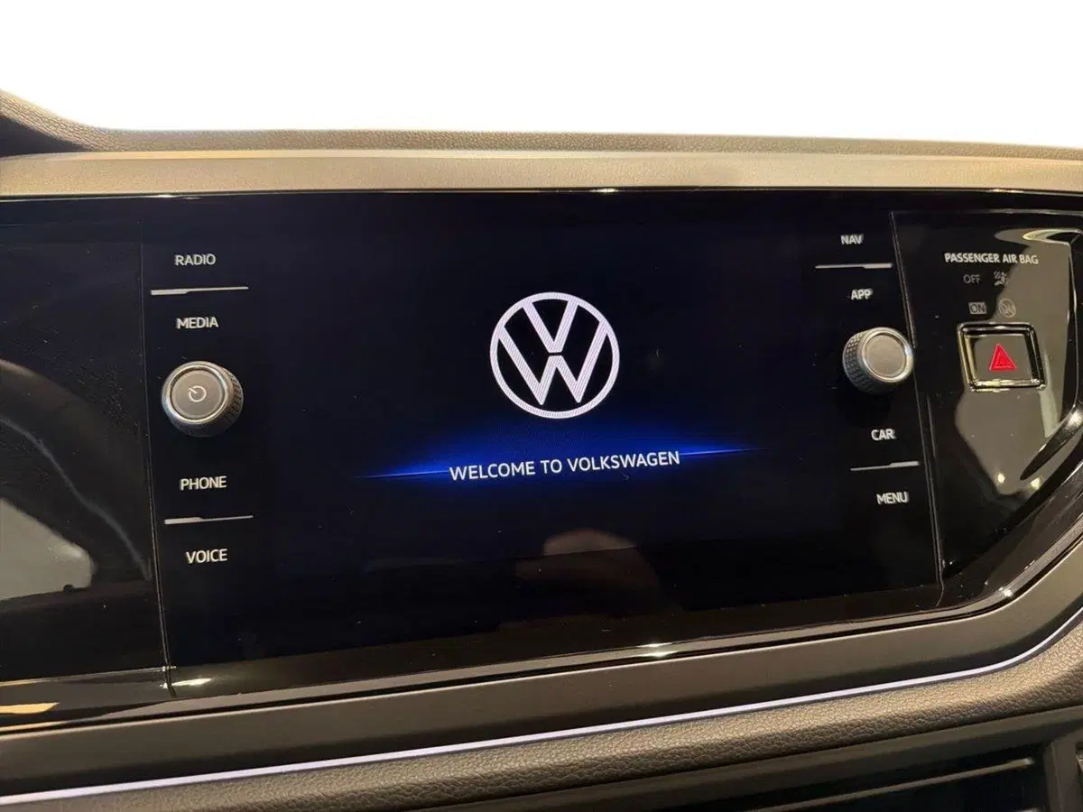 Volkswagen Taigo nuova a Prato (14)