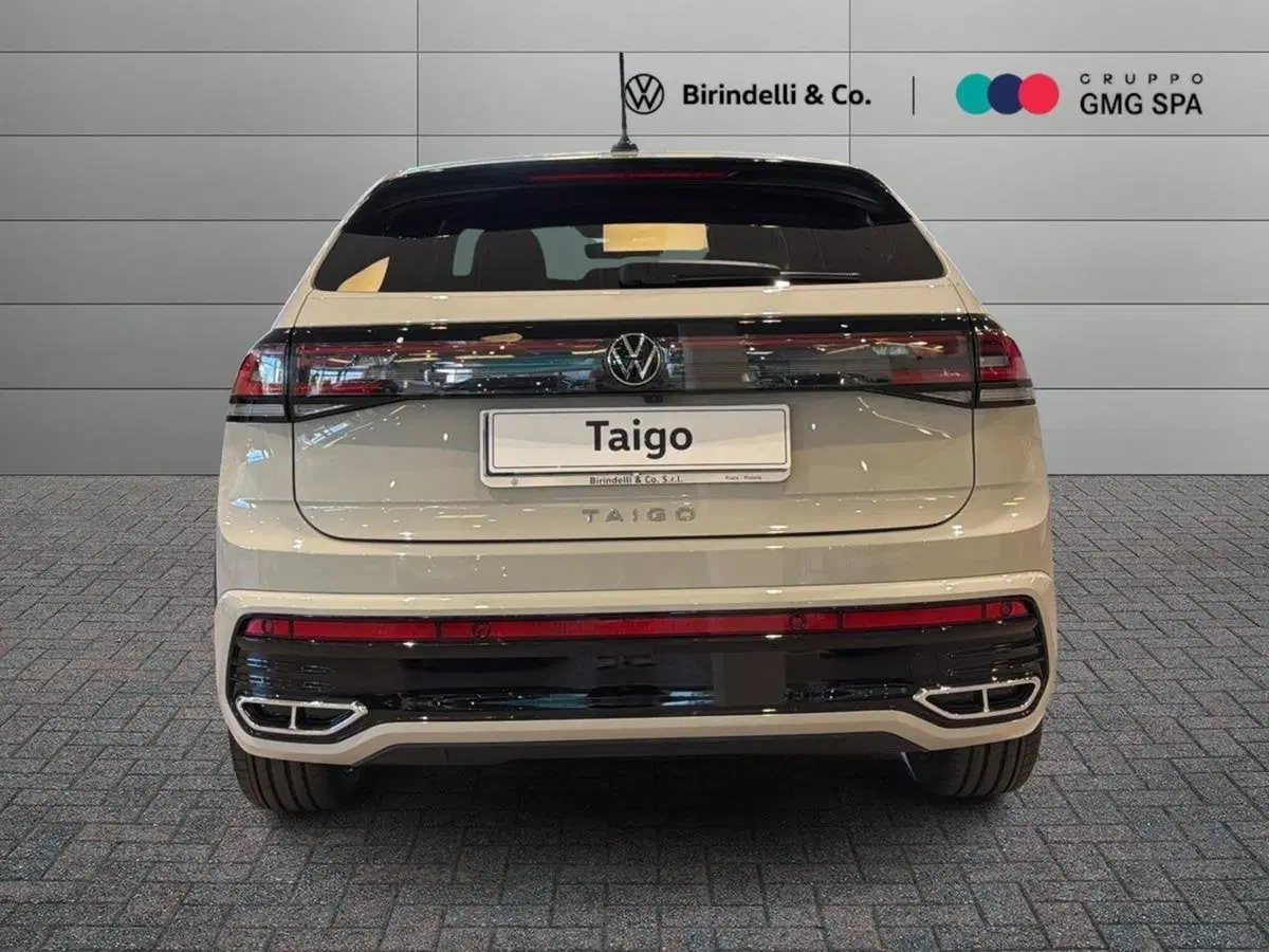 Volkswagen Taigo nuova a Prato (4)
