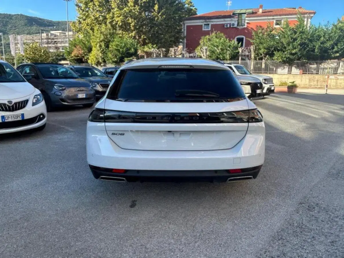 Peugeot 508 SW nuova a Salerno (12)