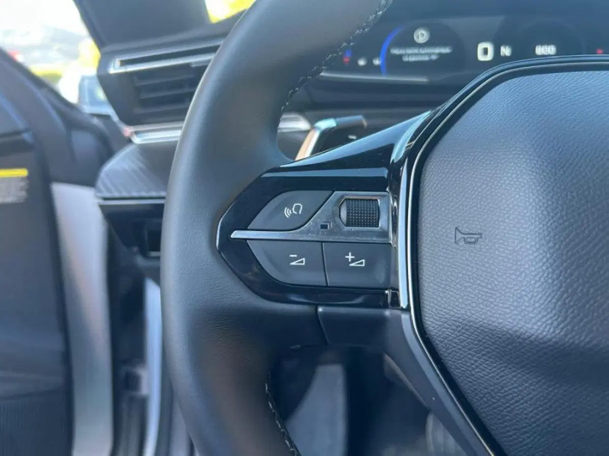 Peugeot 508 SW nuova a Salerno (17)