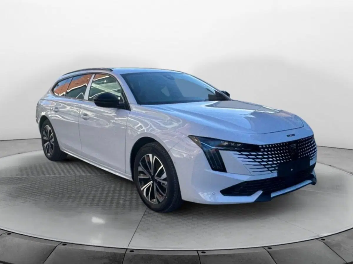 Peugeot 508 SW nuova a Salerno (2)