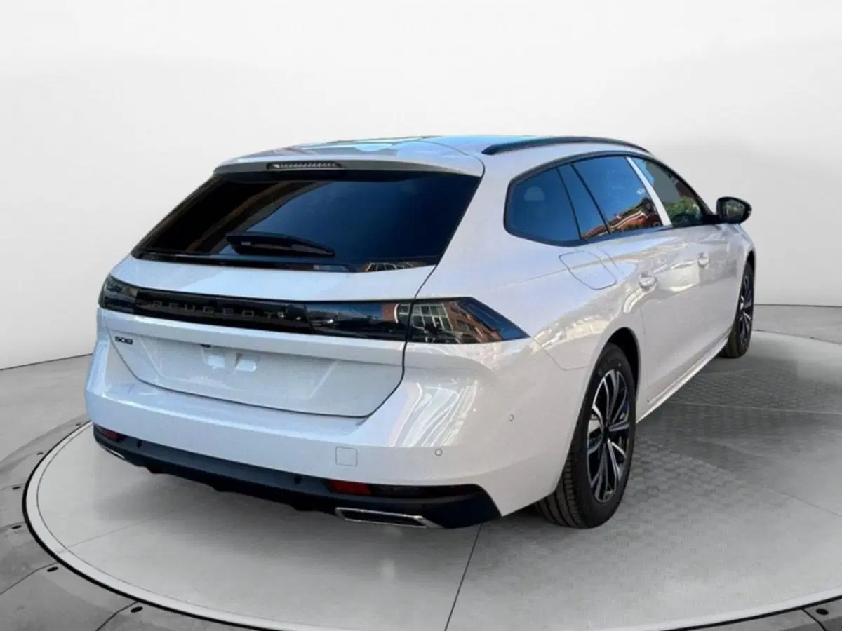 Peugeot 508 SW nuova a Salerno (3)