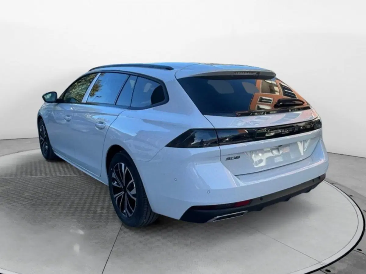 Peugeot 508 SW nuova a Salerno (4)