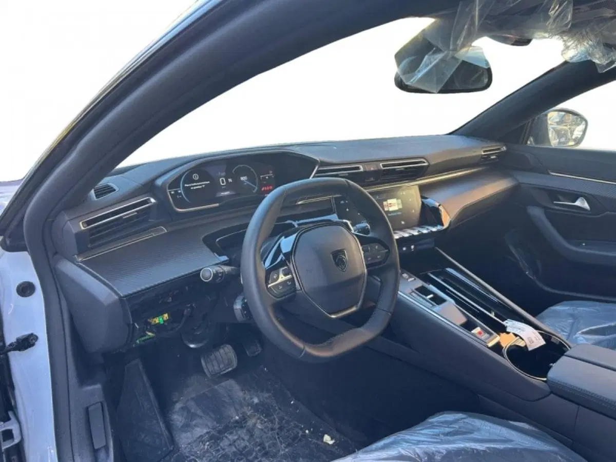 Peugeot 508 SW nuova a Salerno (8)