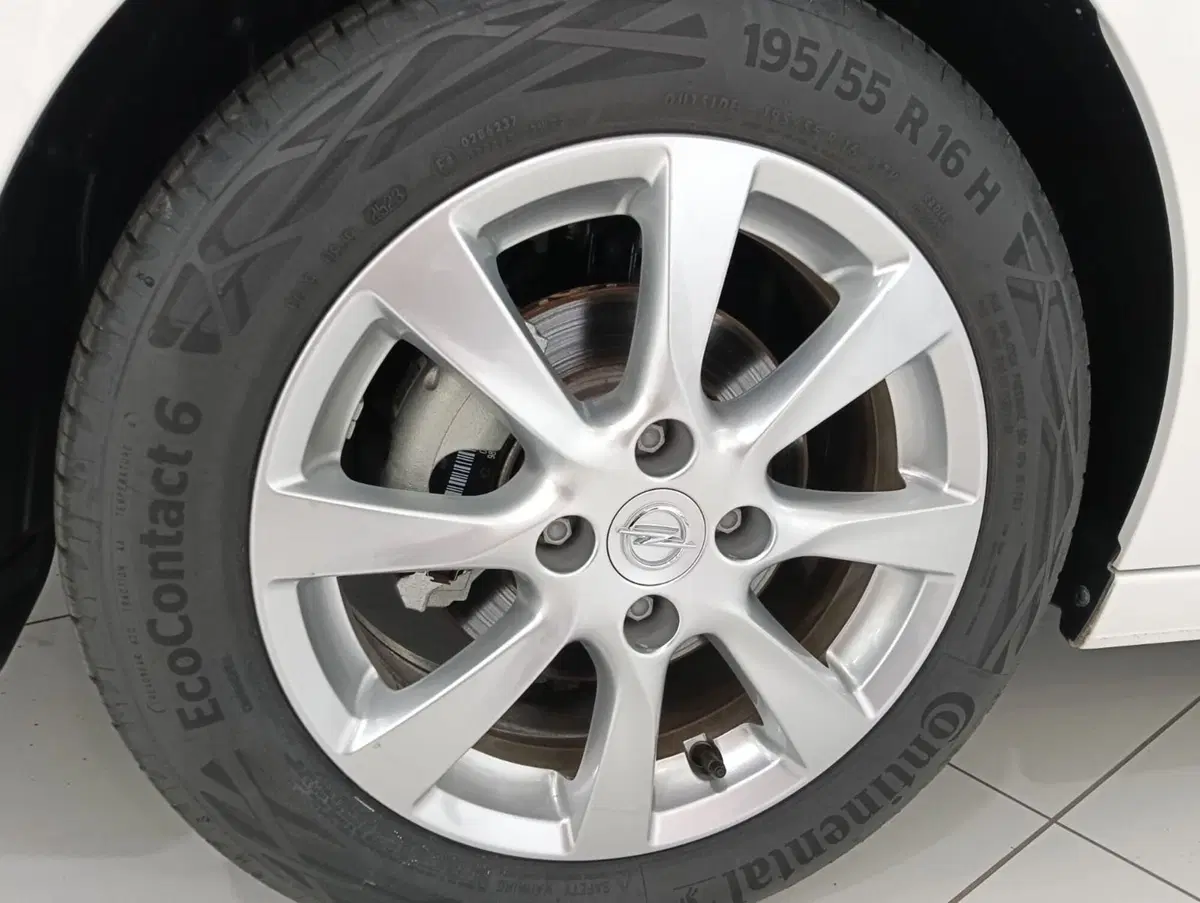 Opel Corsa nuova a Salerno (12)