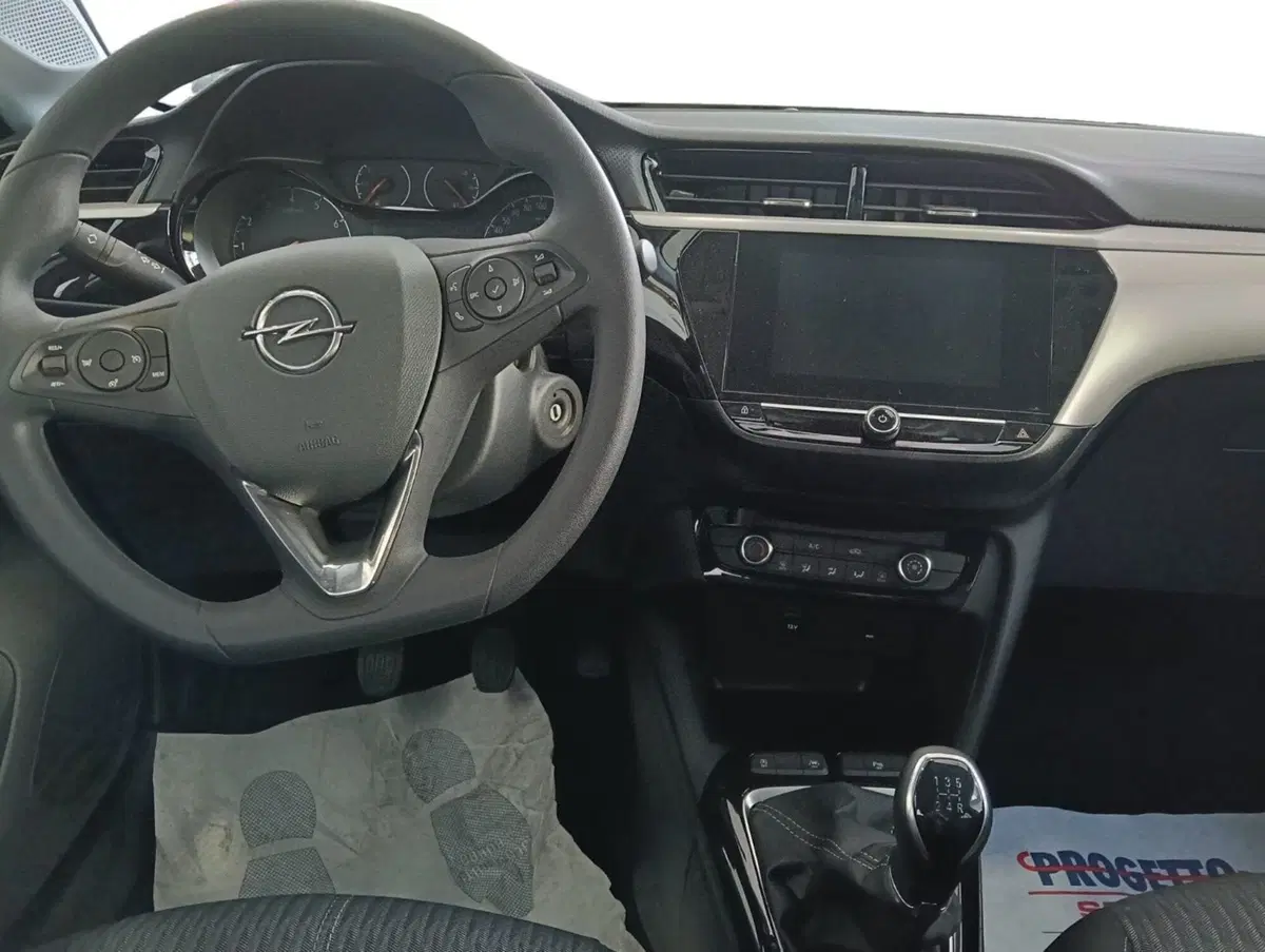 Opel Corsa nuova a Salerno (5)