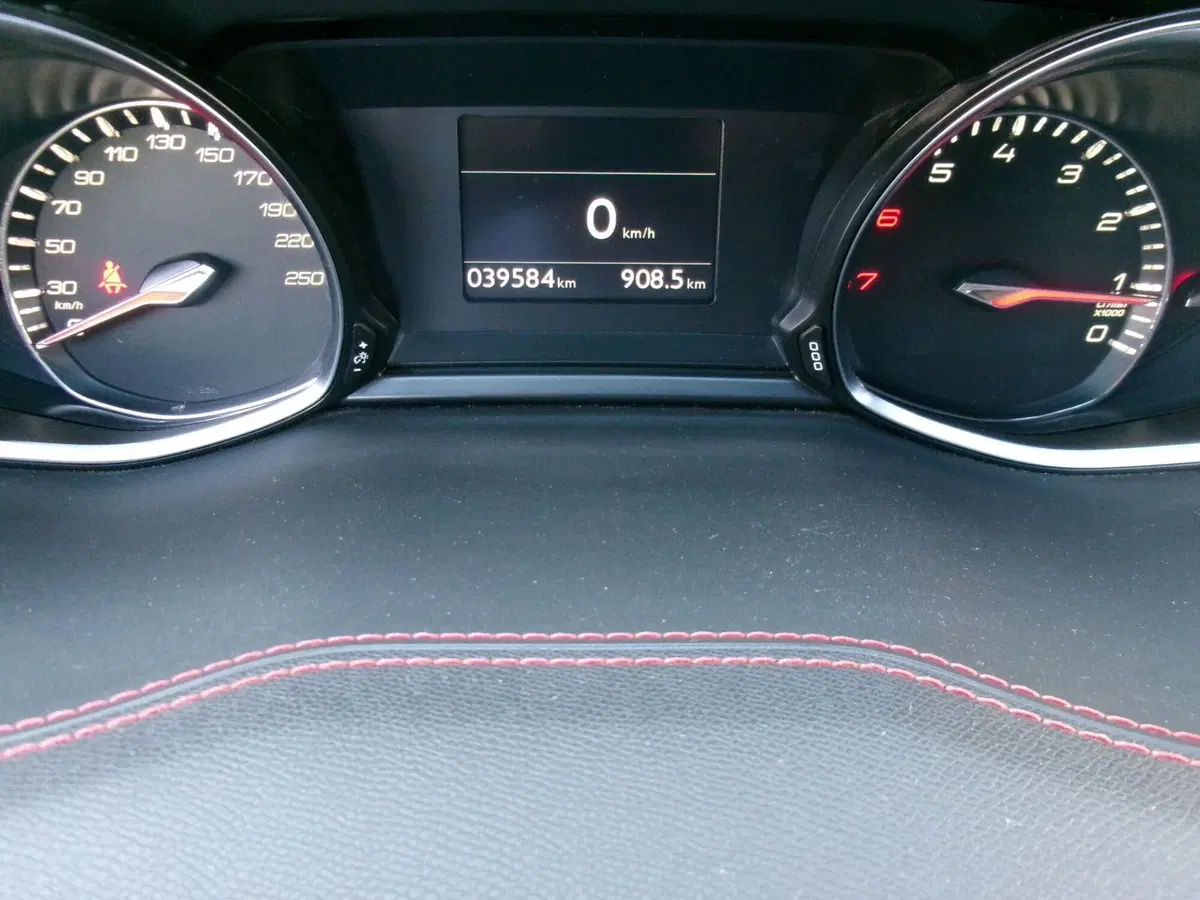 Peugeot 308 SW usata a Venezia (10)