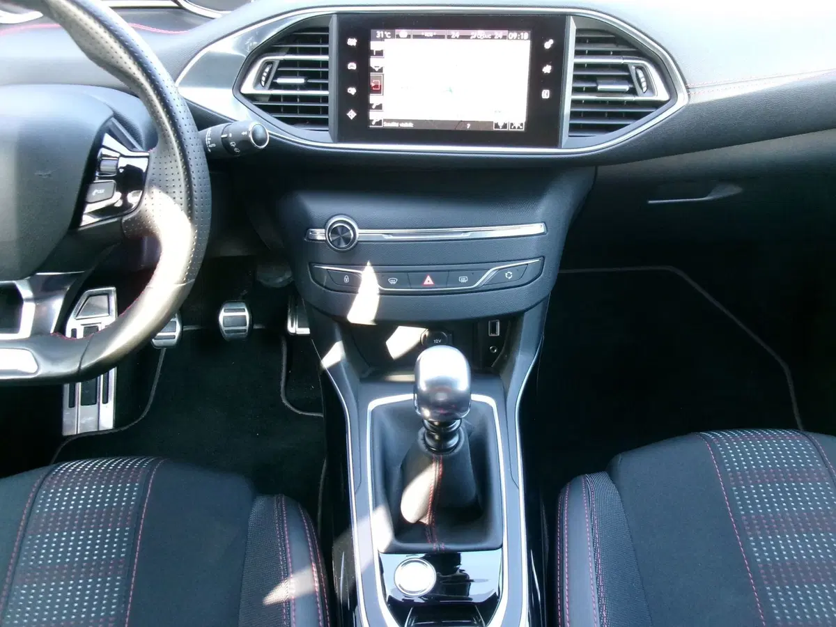 Peugeot 308 SW usata a Venezia (17)