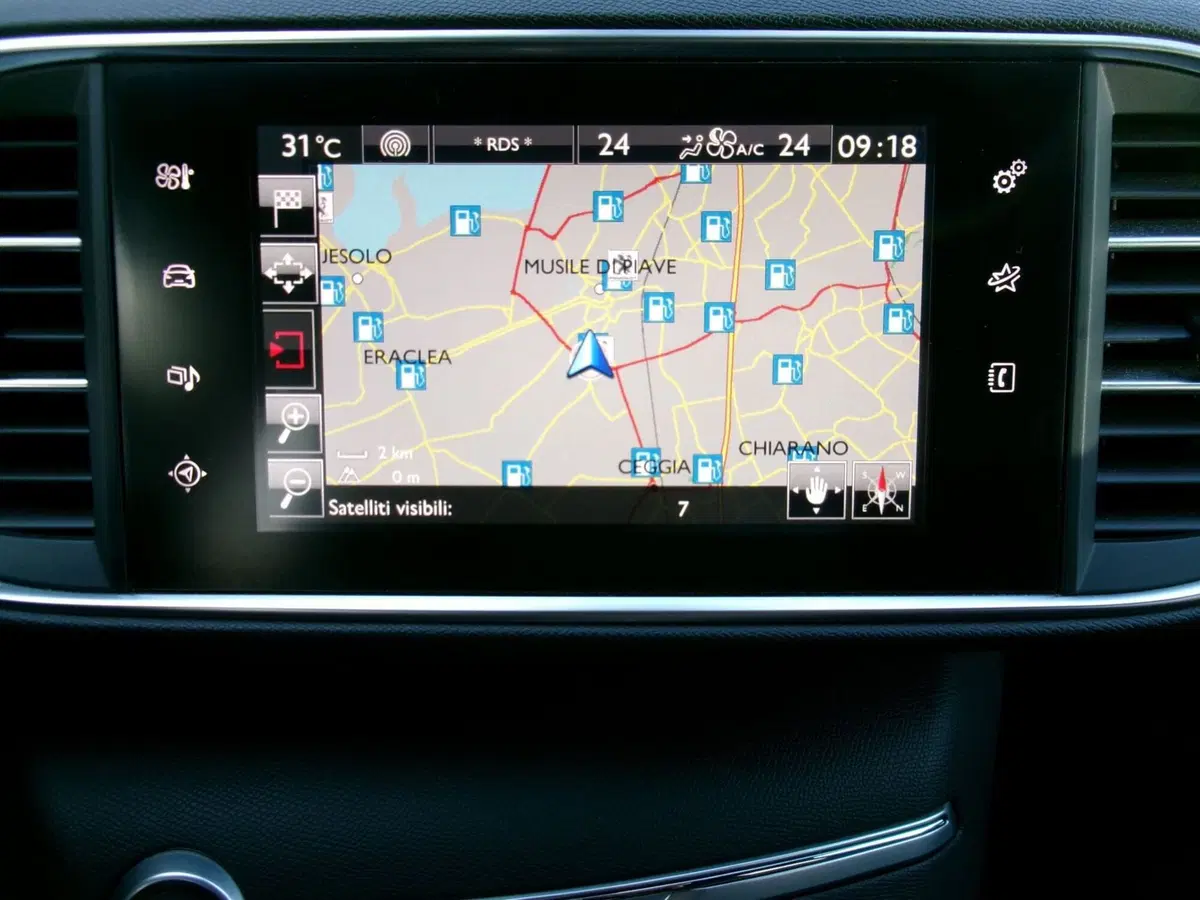 Peugeot 308 SW usata a Venezia (19)