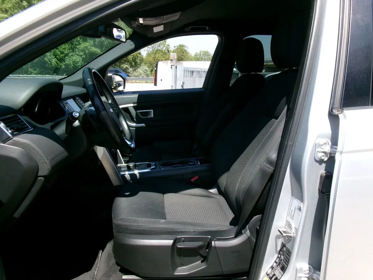 Land Rover Discovery Sport usata a Venezia (11)