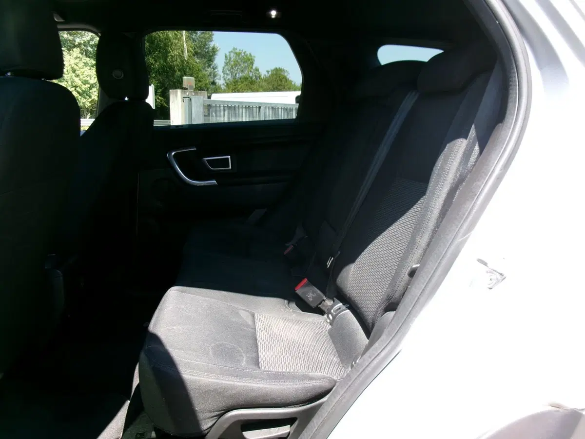 Land Rover Discovery Sport usata a Venezia (12)