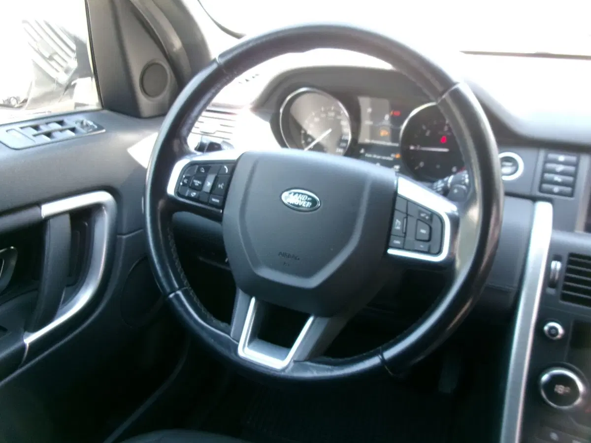 Land Rover Discovery Sport usata a Venezia (17)