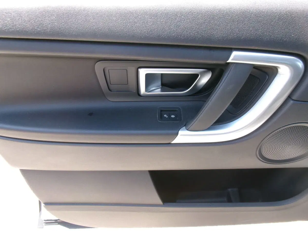 Land Rover Discovery Sport usata a Venezia (18)
