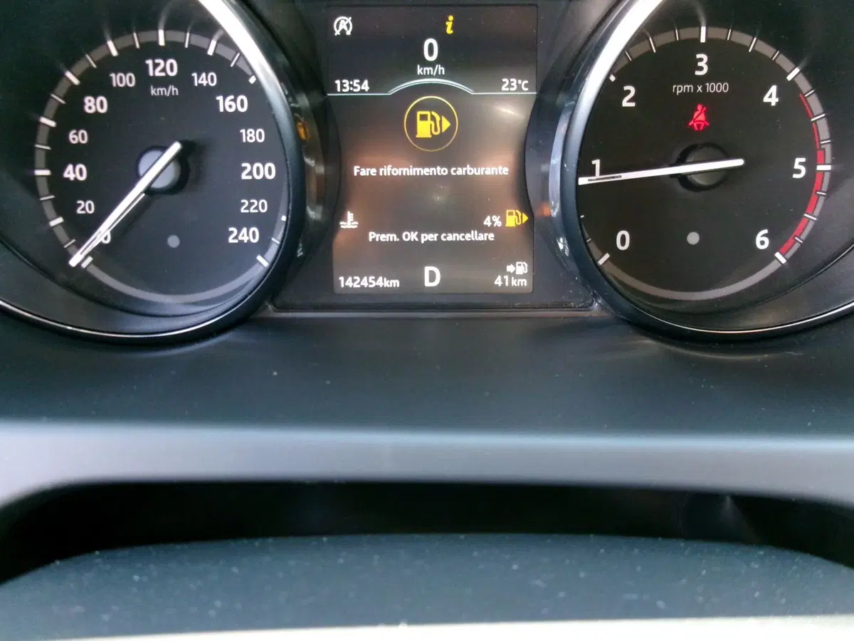 Land Rover Discovery Sport usata a Venezia (8)