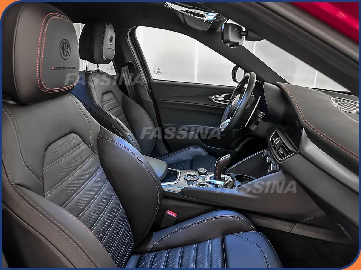 Alfa Romeo Giulia usata a Milano (14)