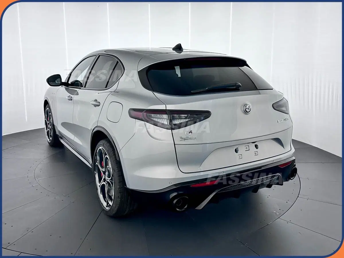 Alfa Romeo Stelvio usata a Milano (4)