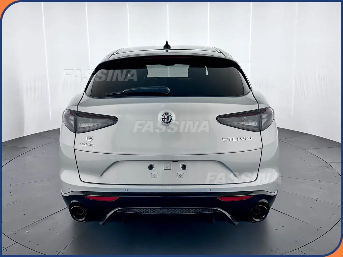 Alfa Romeo Stelvio usata a Milano (5)